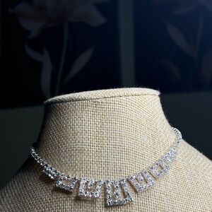 Elegant Clear Rhinestone Silver Necklace with Geometric Design